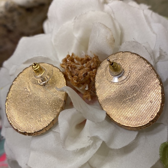 Vintage pierced earrings w/sparkly rhinestones & black plastic center EUC - Picture 3 of 4